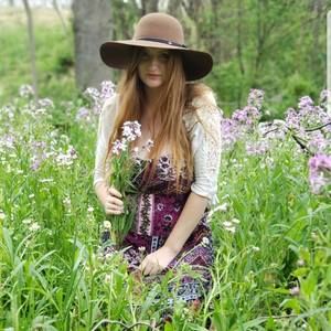 Meet your Posher, Julia